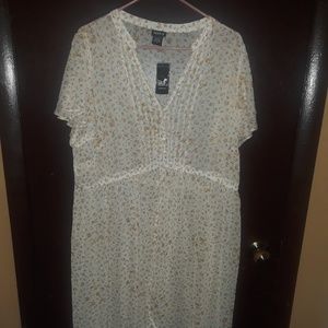 Torrid sz 2 sheer floral top nwt